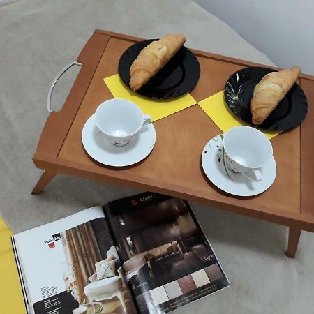 Sweet Yellow Apartment 贝尔格莱德 外观 照片