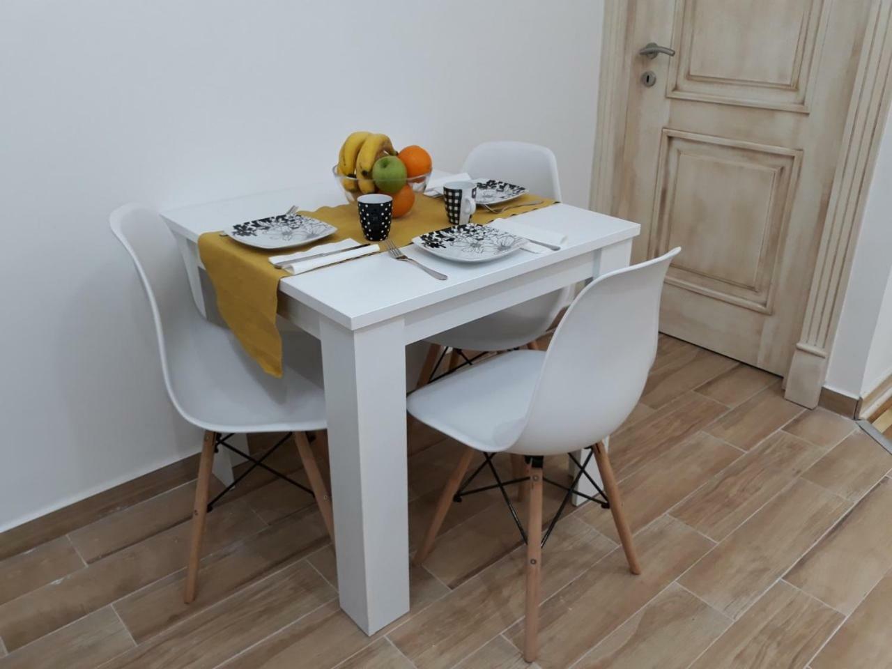 Sweet Yellow Apartment 贝尔格莱德 外观 照片