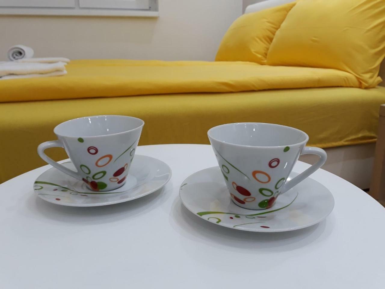 Sweet Yellow Apartment 贝尔格莱德 外观 照片