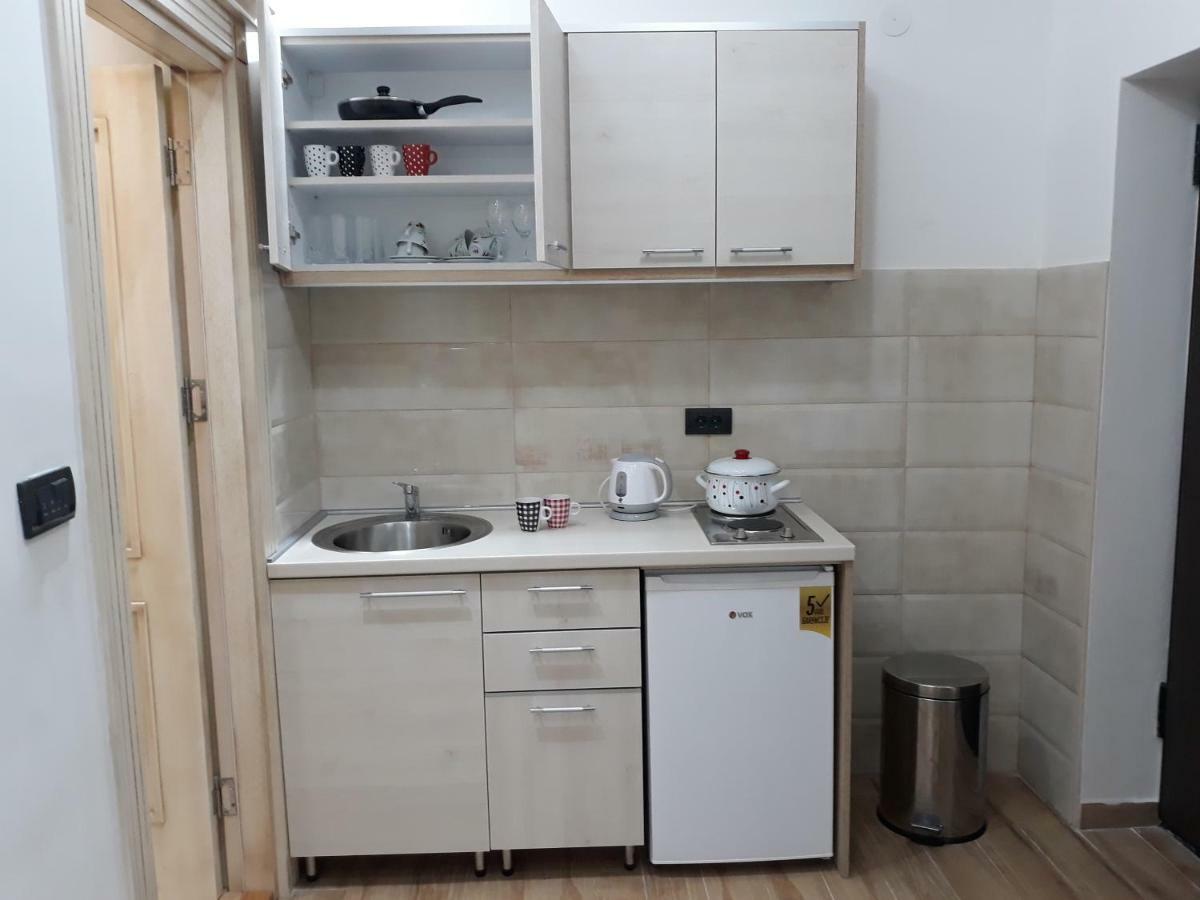 Sweet Yellow Apartment 贝尔格莱德 外观 照片