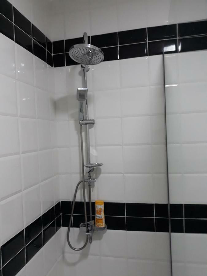 Sweet Yellow Apartment 贝尔格莱德 外观 照片