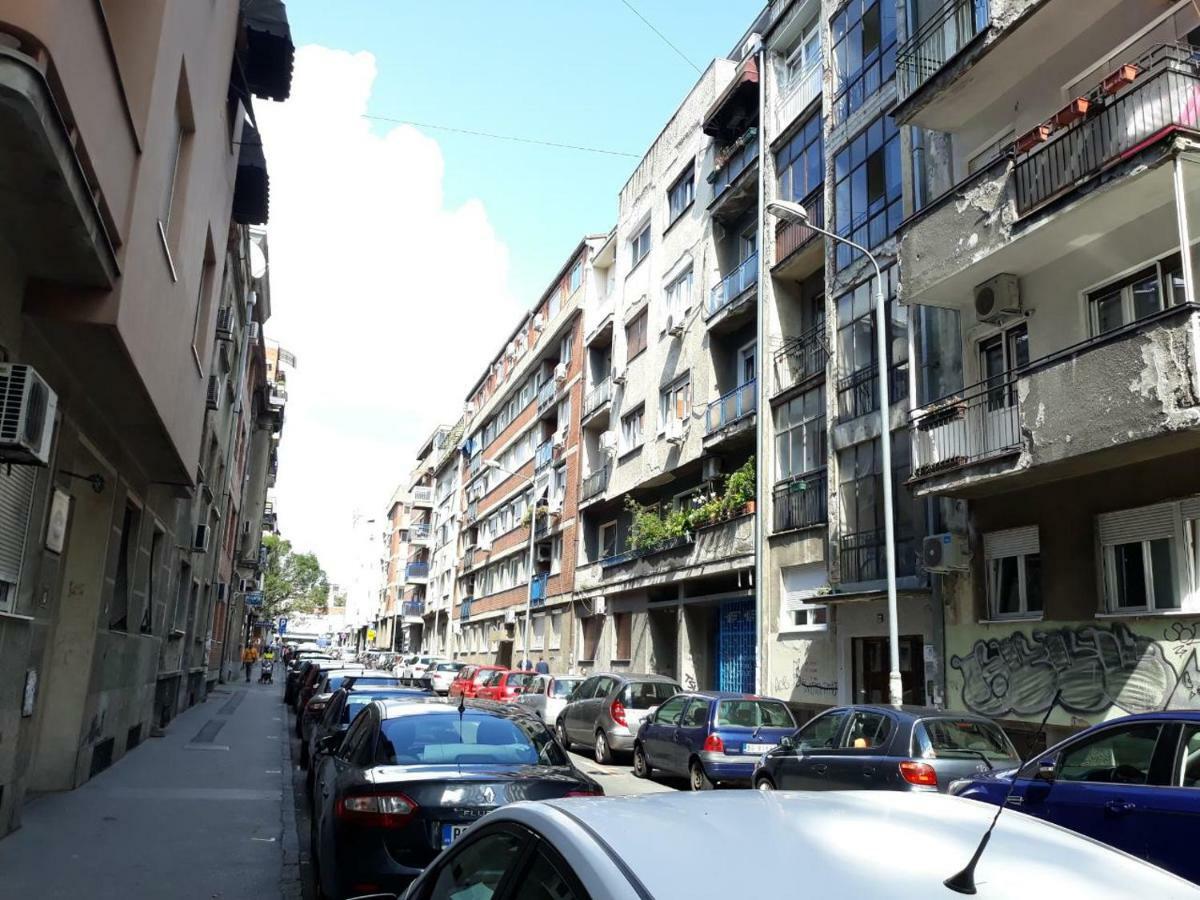 Sweet Yellow Apartment 贝尔格莱德 外观 照片